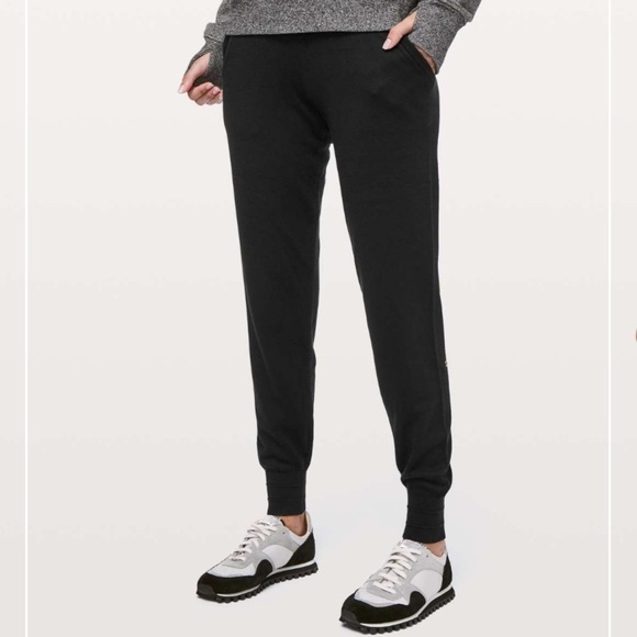 LULULEMON Black Knit Apres Your Way Jogger‎ Size Small - Picture 1 of 10